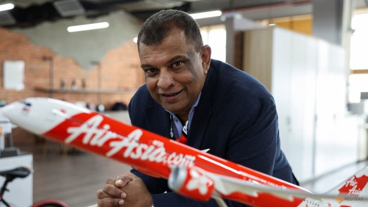 Tony Fernandes Siapkan Maskapai Baru — Ekspansi di Tengah Volatilitas Minyak dan Pemesanan A220