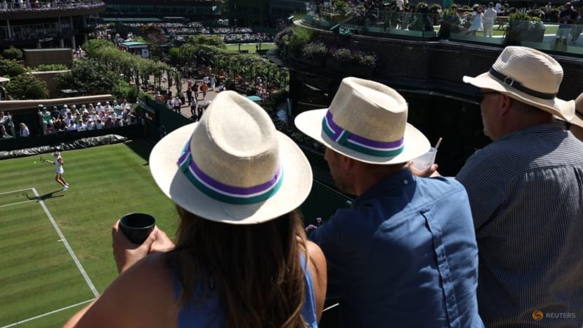 Wimbledon underway in sweltering conditions