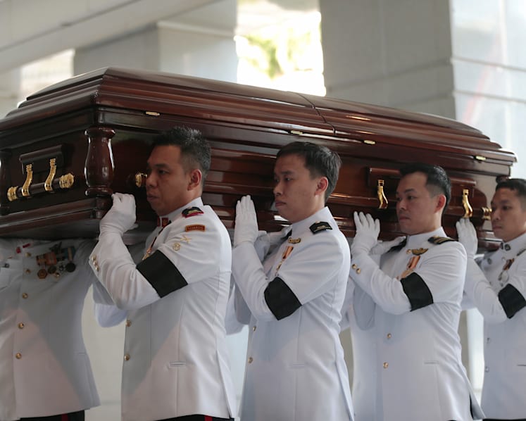 Young and old bid goodbye to S R Nathan