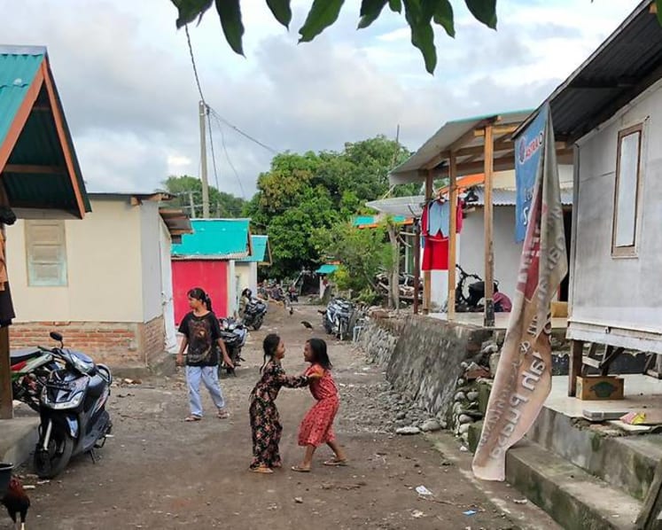 ‘There are so many earthquakes, it is normal for us’: Lombok villagers on life with frequent aftershocks