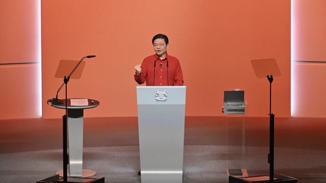 面对政经变局 观察家：总理对国人“信心喊话” 