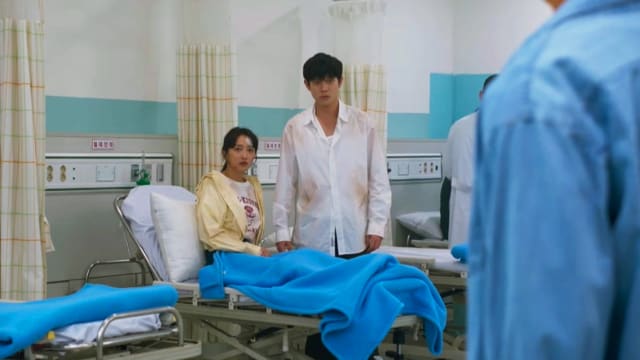 白昼之月（第13集）：“俊午”救下英花