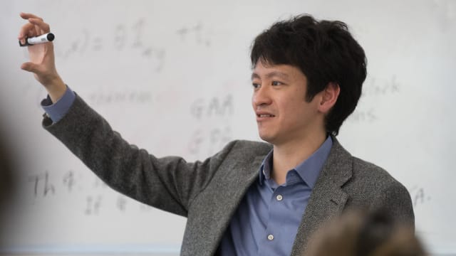 李显扬长子李绳武获颁2023年斯隆研究奖