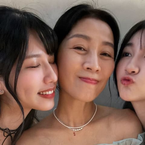 60岁玉女方文琳,岁月流逝仍散发迷人光芒!