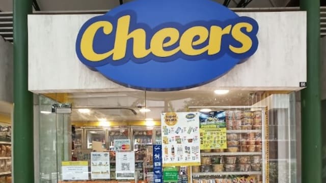 本地便利店员工不配合警方工作 便利店：员工已休假并接受辅导