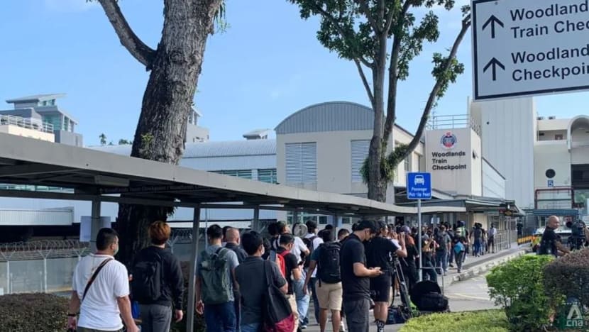 Rakyat M'sia di SG siap sedia pulang ke tanah air untuk undi dalam PRU15 Rakyat M'sia di SG siap sedia pulang ke tanah air untuk undi dalam PRU15