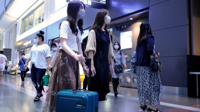 日本放宽入境防疫措施 单日入境人数上限上调到5万人