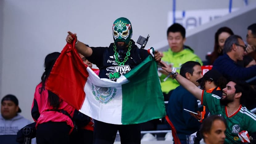 Fans flock to Azteca reopening, brushing off tensions ahead of World Cup