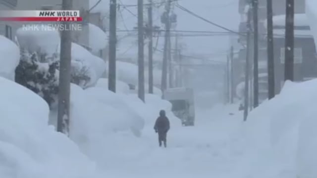 强烈寒流袭击日本 北部和西部多地降雪量翻倍