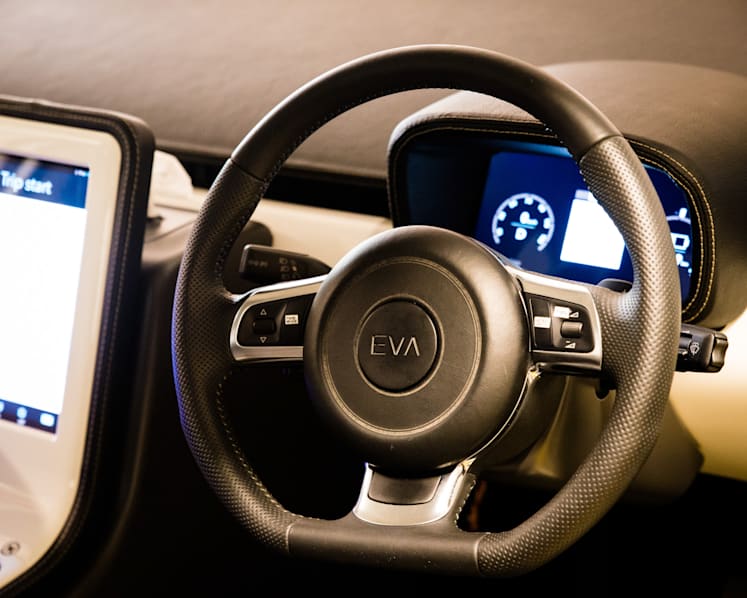 Singapore’s first electric taxi ‘now road-ready’