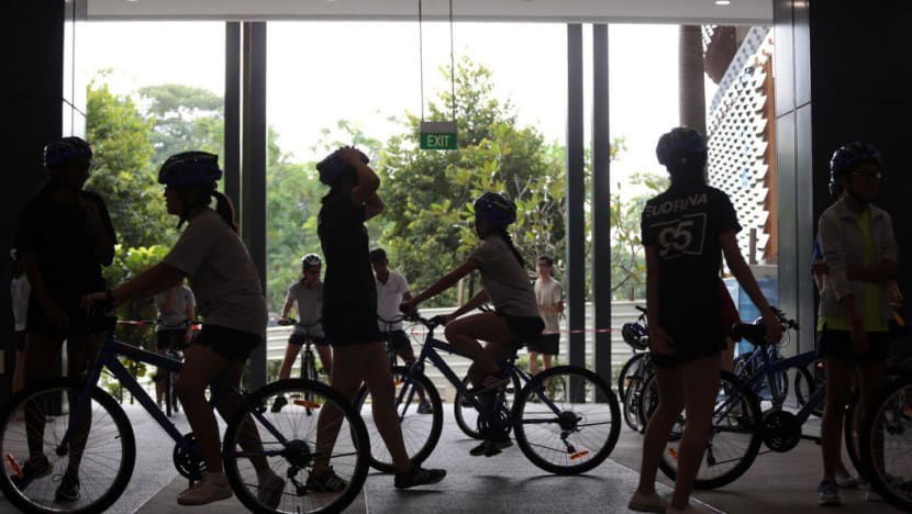 Walking, cycling and kayaking tours now allowed for groups of up to 20