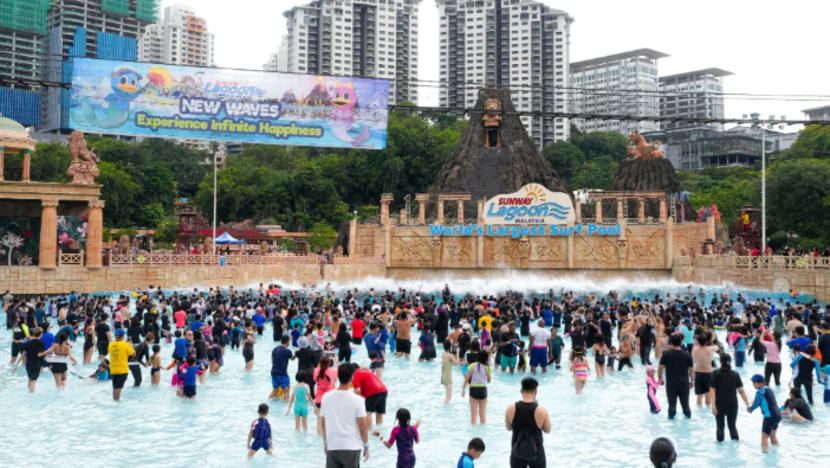 Roller coaster Sunway Lagoon kekal ditutup sementara siasatan mengenai kemalangan diteruskan
