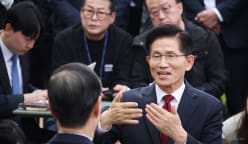  South Korea conservative party reinstates presidential candidate