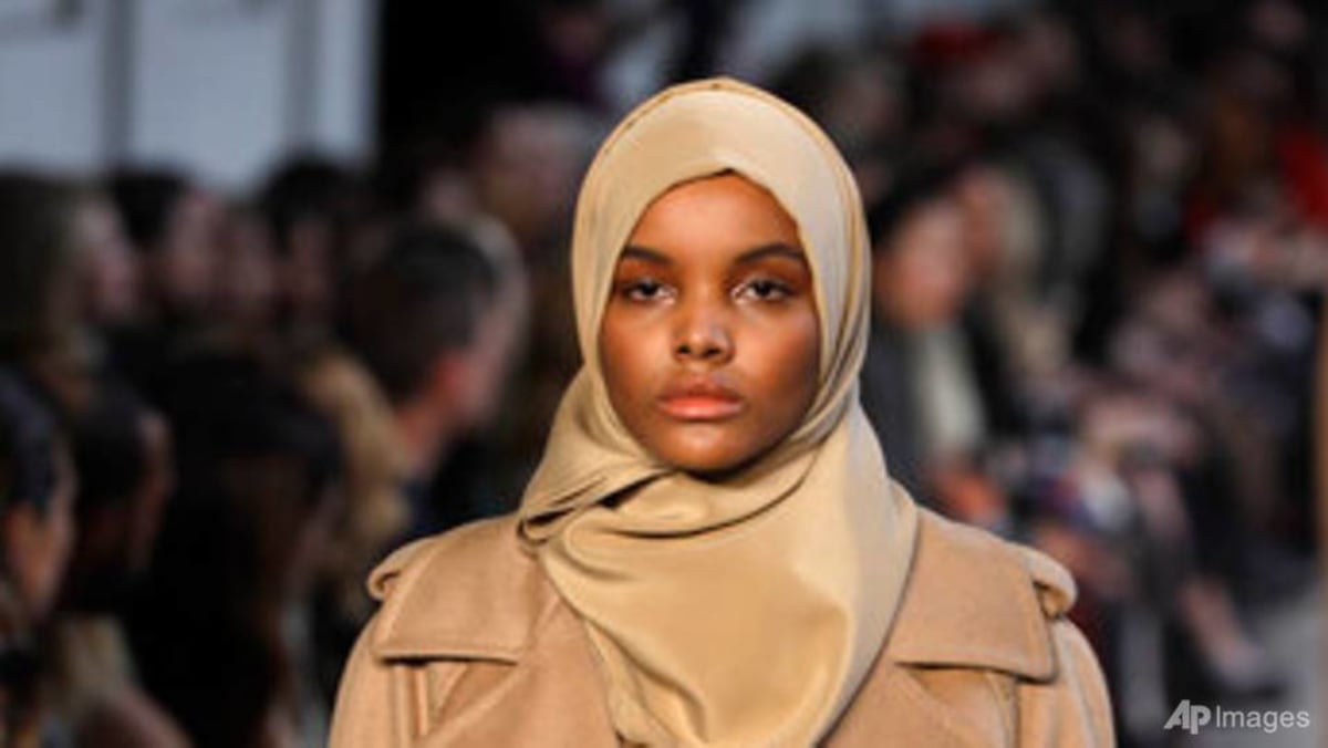 Halima aden fenty beauty deals