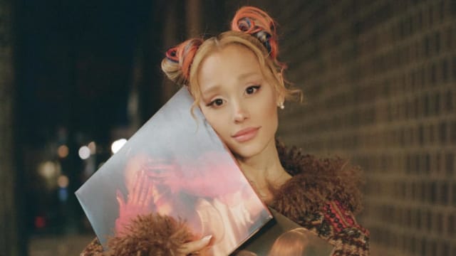超越Taylor Swift！九度空降Billboard排行榜冠军　Ariana Grande成女歌手之最