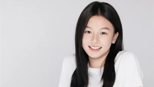 她也叫“七七”！千年一遇的美女，连于正都想签下她