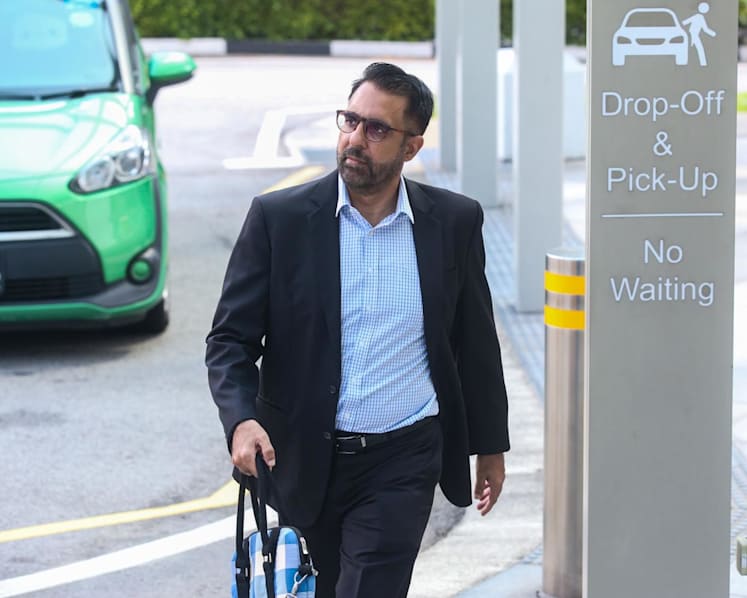 Pritam Singh hires lawyers to defend him against charges of lying in Raeesah Khan case