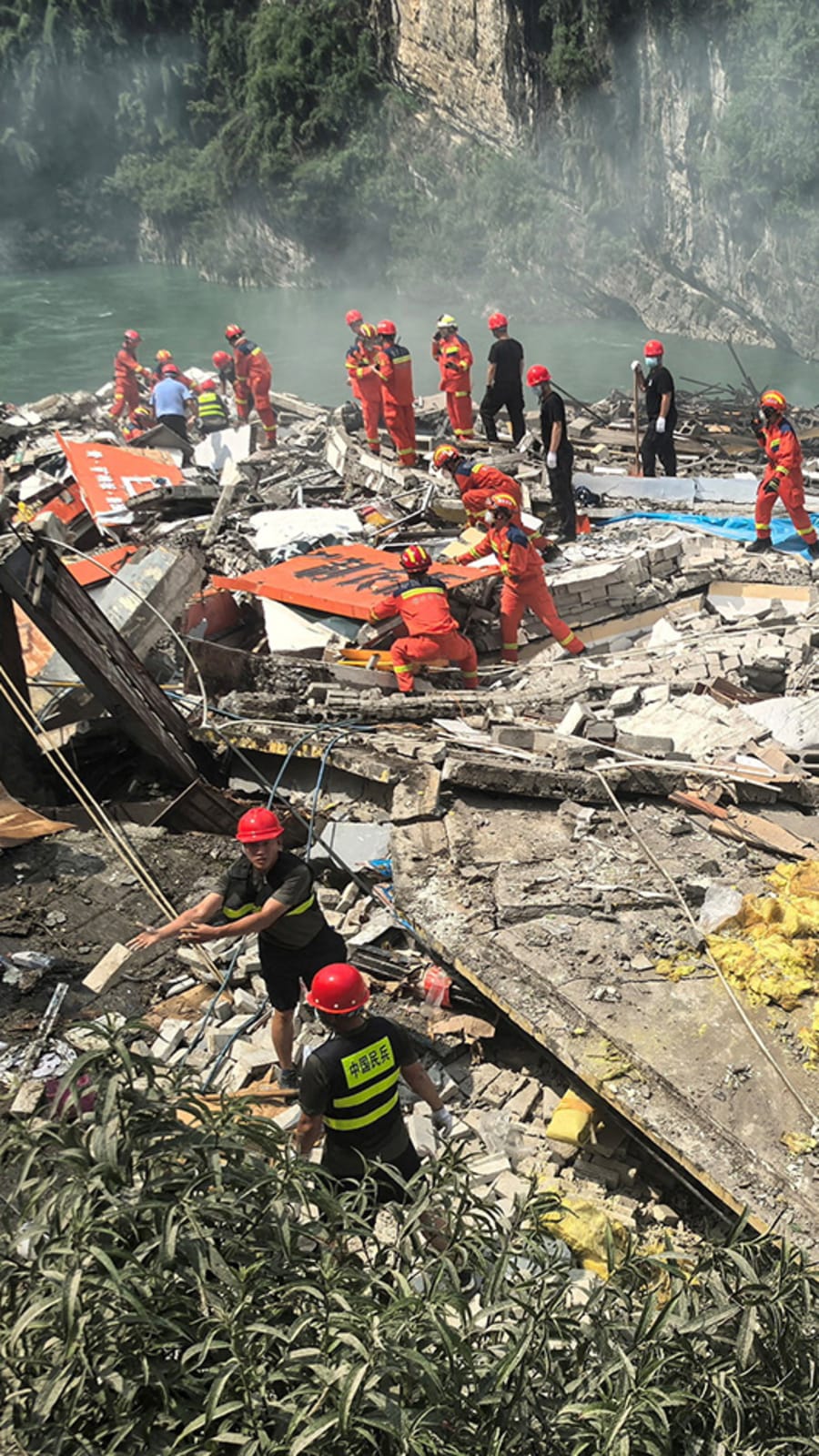 Landslide buries residents in southwest China's Chongqing