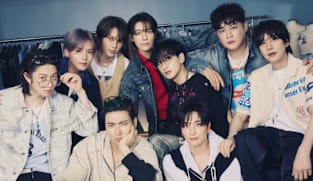 Detik-detik tegang pagar pembatas ambruk di konser Super Junior, 3 penonton cedera