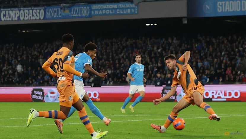 Napoli go top with 3-1 win over Atalanta