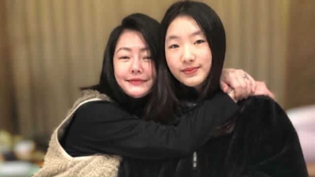 大女儿Elly被美国名牌大学录取　小S甘当“陪读妈妈”