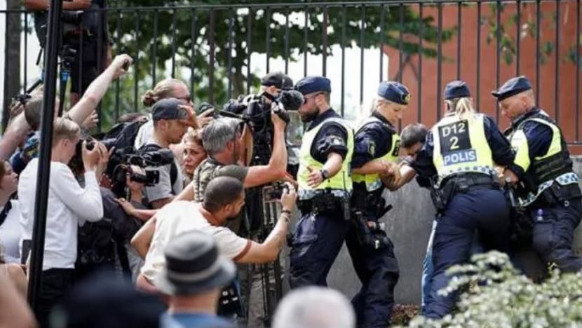 Sweden akan perketat peraturan kemasukan warga asing susuli insiden bakar Quran Sweden akan perketat peraturan kemasukan warga asing susuli insiden bakar Quran