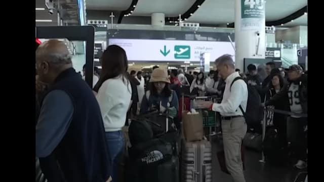 空军撤侨班机经过精心策划 外交部：只要有需要随时提供协助