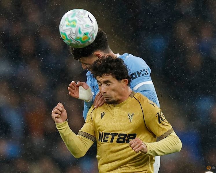 Guardiola hails Foden's spark as Man City stay on Arsenal's heels