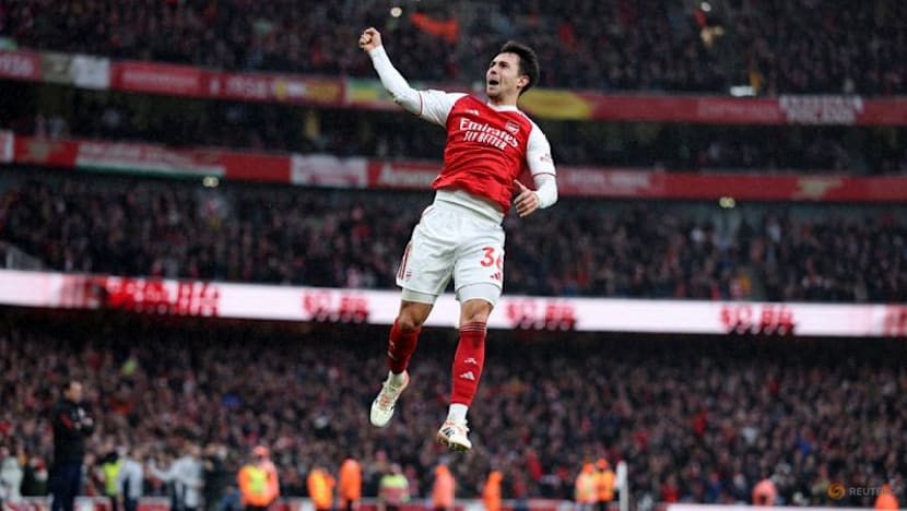 Gyokeres double as Arsenal outclass Sunderland to extend lead