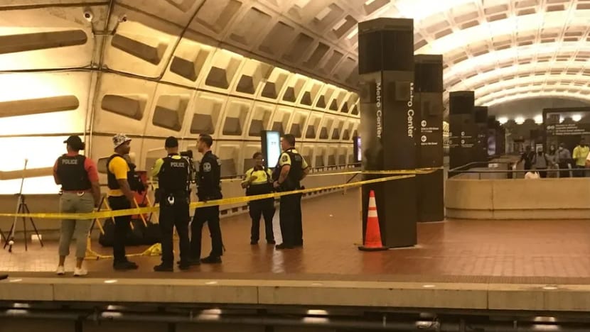 2 ditikam di stesen kereta api Metro Washington 2 ditikam di stesen kereta api Metro Washington