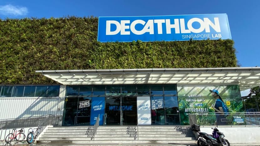 Jail for man who drove to Decathlon while under driving ban to steal kayak Jail for man who drove to Decathlon while under driving ban to steal kayak
