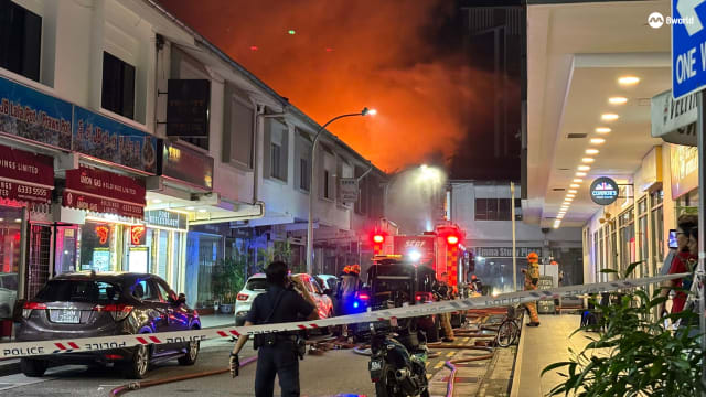 三巴旺惹兰丹邦店屋起火 民防部队吁公众避开该地段