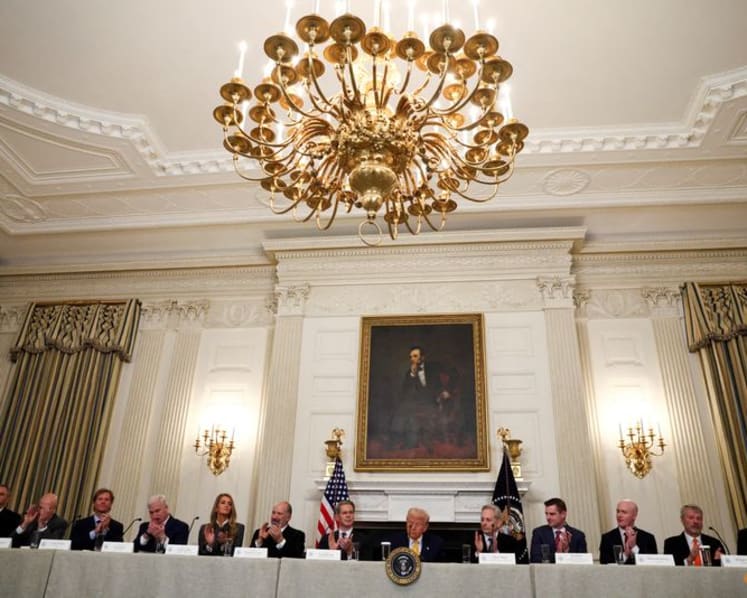 White House meeting fails to resolve US crypto legislation stalemate