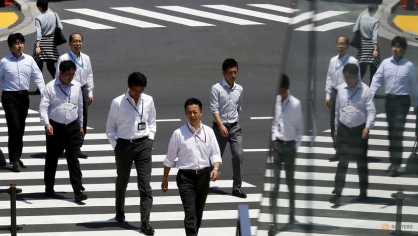 Japan Feb jobless rate falls to 2.4%, job availability shrinks Japan Feb jobless rate falls to 2.4%, job availability shrinks