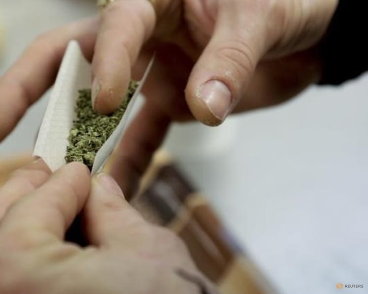 4 in 10 drug users in Singapore started on illegal substances before 18: IMH survey
