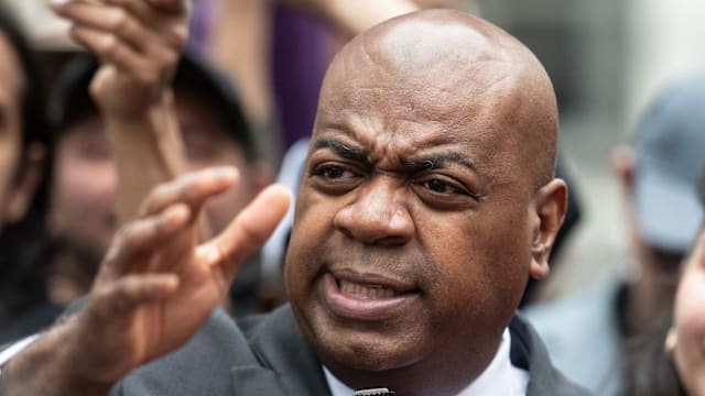 美纽瓦克市政府抨击ICE鲁莽执法 引发多起交通事故