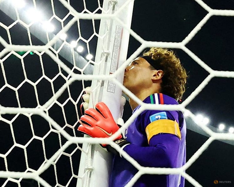Ochoa gets perfect Azteca send-off as Mexico beat Czechs
