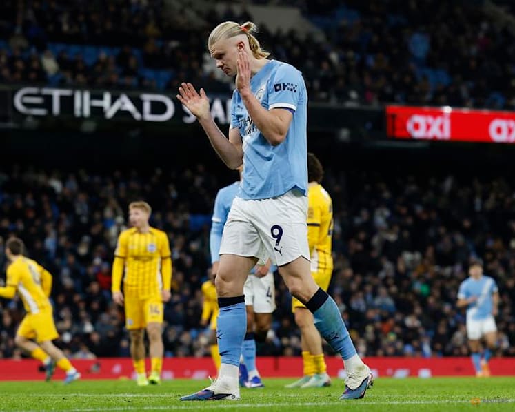 Arsenal get title boost as Man City and Villa both drop points