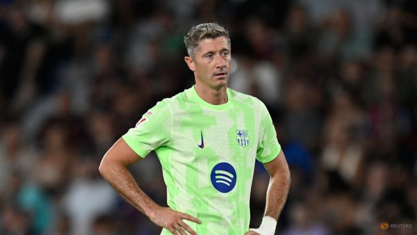 Lewandowski returns to Poland squad as captain