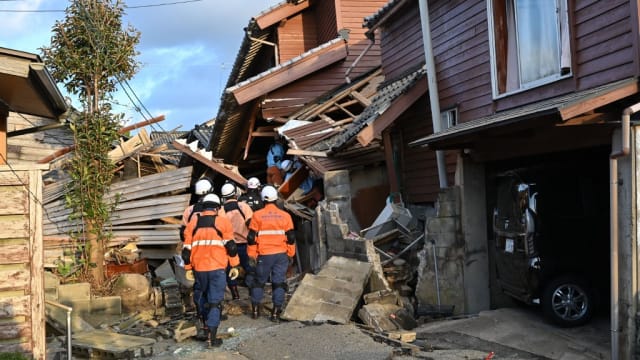 日本强震死亡人数增至至少64人 另有300多人伤