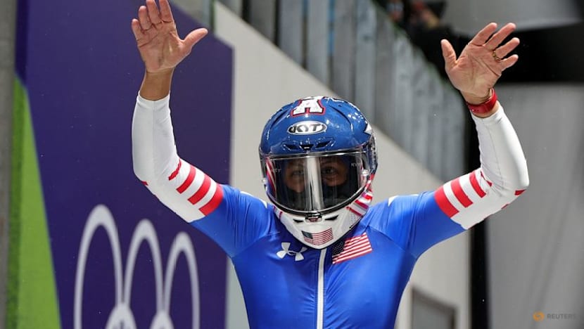 Bobsleigh-Meyers Taylor wins Monobob to finally get gold