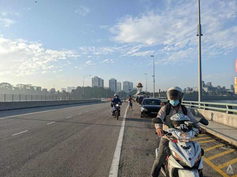 Driving from Singapore to JB: Hassle-free and no vaccination checks, but Touch 'n Go cards sold out