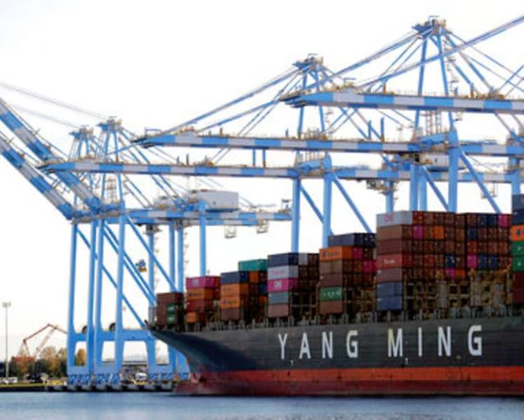 US trade deficit rises to US$679 billion, highest in 12 years