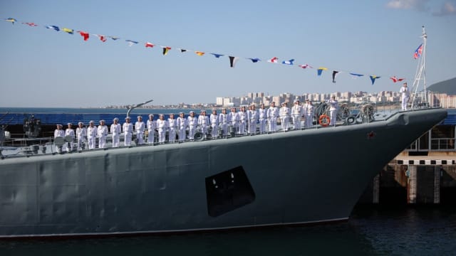 俄罗斯海军实力不断加强 将接受30艘新船舰