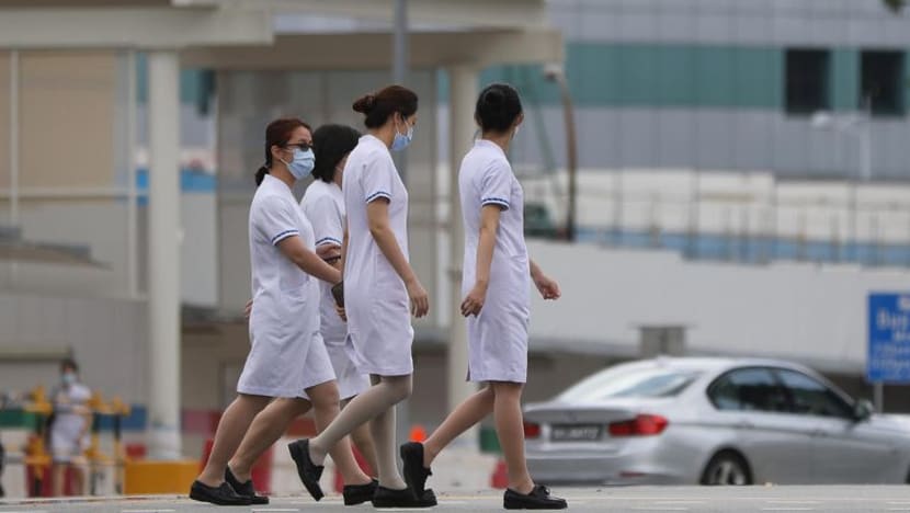 Hampir 4,000 jururawat baru ditambah dalam tenaga kerja SG jelang hujung 2023, kata Ong Ye Kung