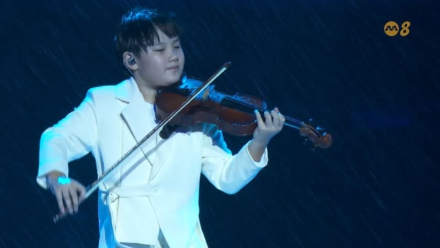前线追踪 | “小提琴是我的Buddy” 音乐神童震撼妆艺 