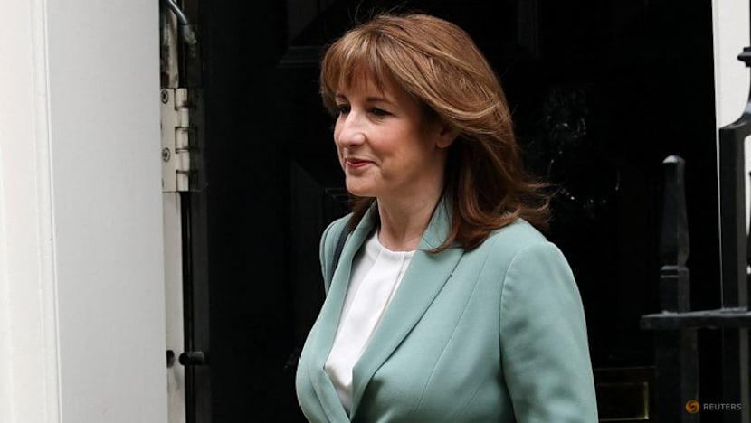 UK's Reeves calls for closer ties with EU to boost growth