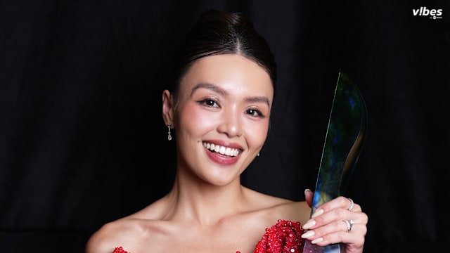 【红星大奖2026】YES 933 DJ张颖双32岁生日收最棒礼物　未婚夫角落举灯板庆祝