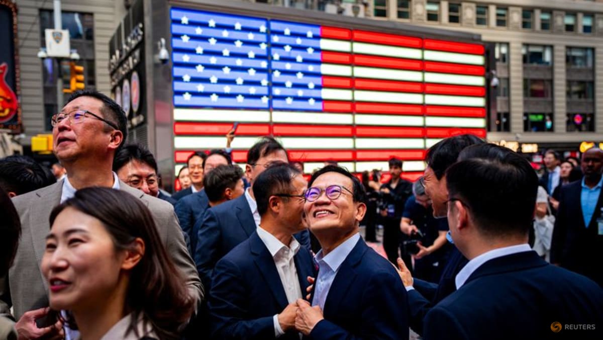 SK Hynix shares jump 14% in Nasdaq debut 