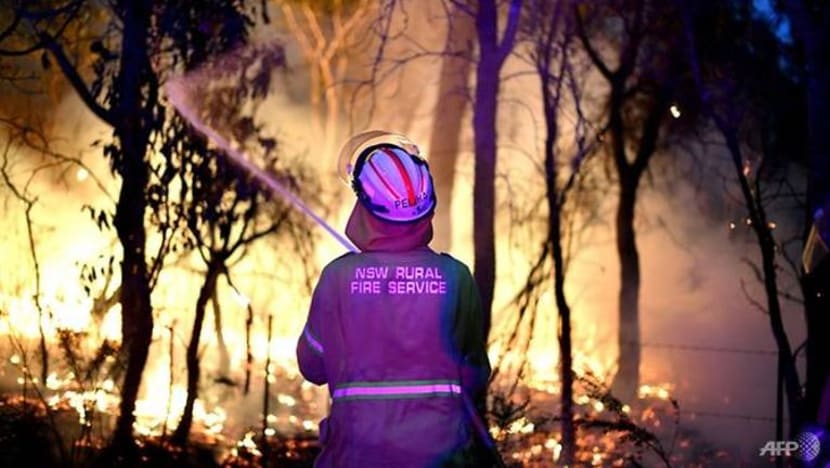 Kebakaran belukar Australia: Anggota bomba relawan diberi cuti bergaji Kebakaran belukar Australia: Anggota bomba relawan diberi cuti bergaji